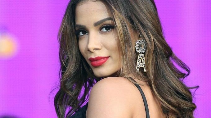 Biografía de Anitta - Discos, Canciones y Vídeos