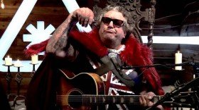 El guitarrista de Sex Pistols se recupera de un ataque al corazón